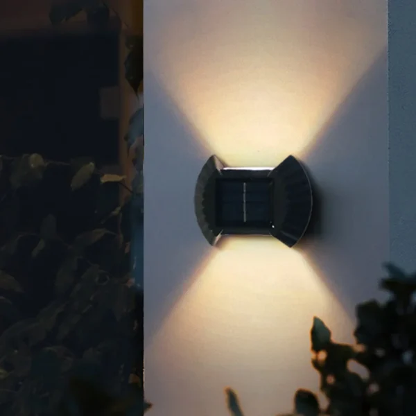 Solarne Lampe za dvorište (2 + 2 Gratis)